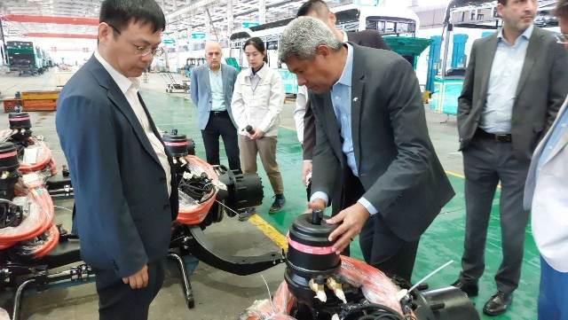 Visita-a-empres-BYD-por-Jeronimo_